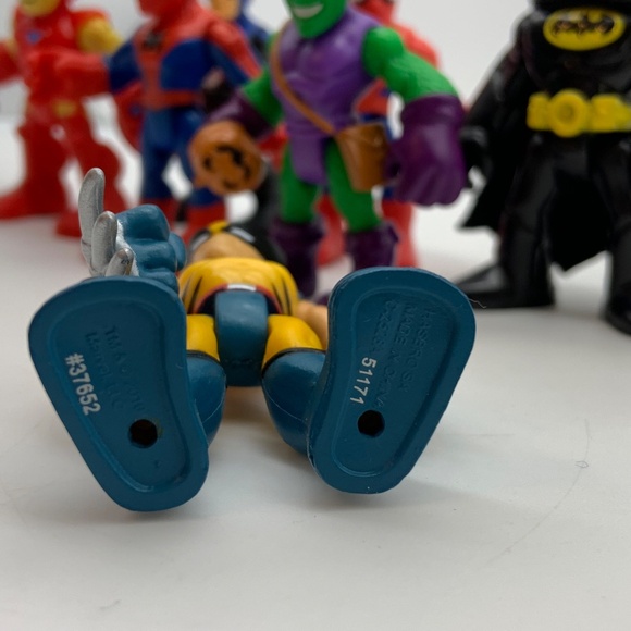 Hasbro Playskool Marvel and DC Comics Superheros Mini Figurines Set of 7 - Picture 8 of 10
